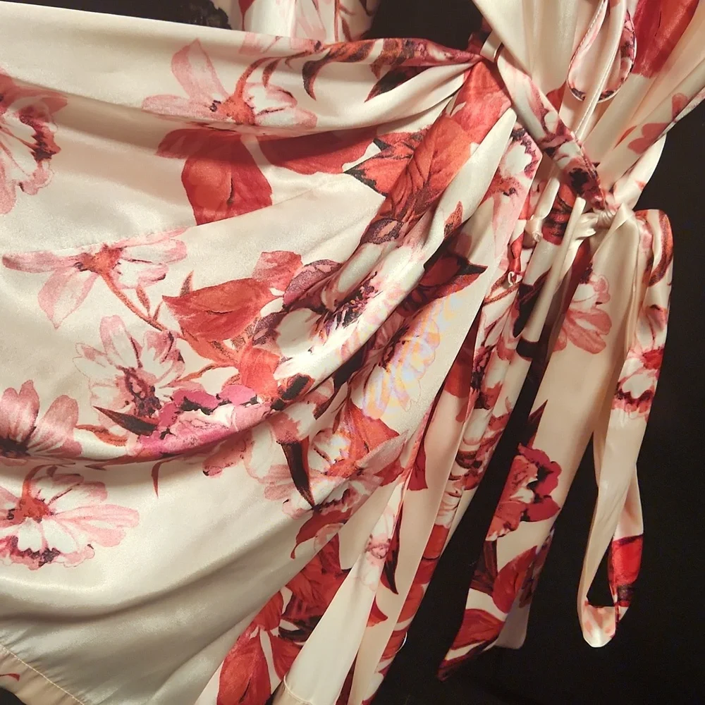 Satin Robe - Picture 3 of 9